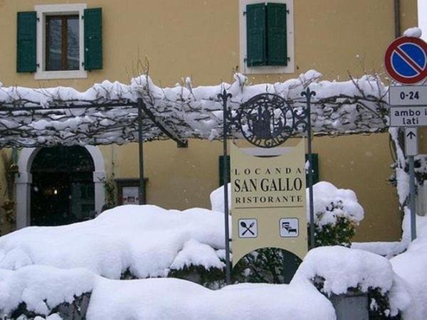 ホテル Locanda San Gallo Moggio Udinese エクステリア 写真